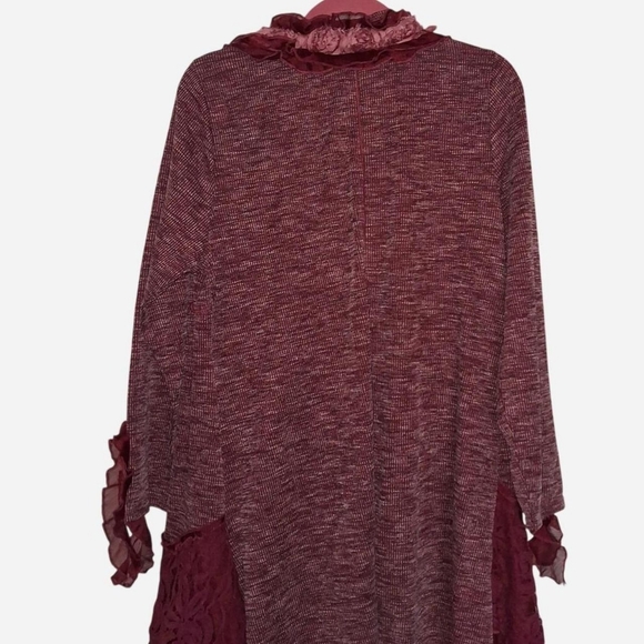 DEADSTOCK Whimsigoth "Pretty Angle" Burgundy ruffled cardigan with pockets. - Picture 3 of 3